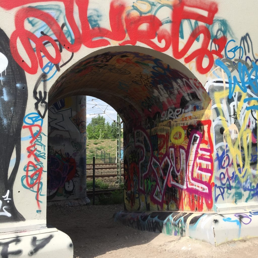 gleisdreieck grafitti berlin
